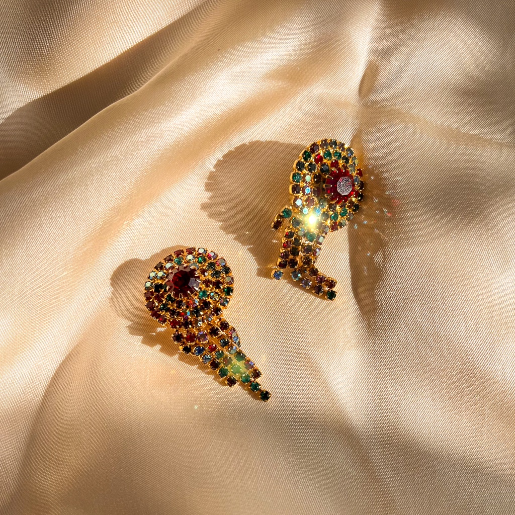 Vintage 1950s Red And Green Rhinestone Fringe Clip-On Earrings
